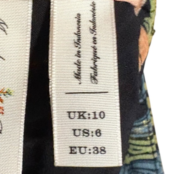 Meadow Rue Anthropologie Art Nouveau Floral Gold Metallic High Neck Keyhole Top - Picture 9 of 10